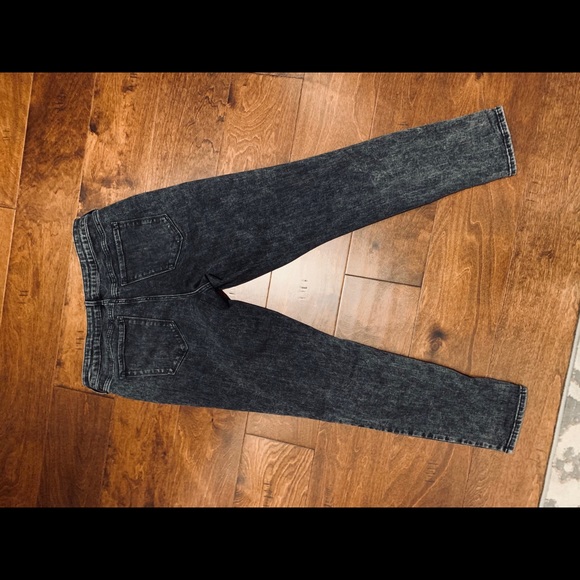 Old Navy Rockstar Super Skinny Jeans - Picture 3 of 3